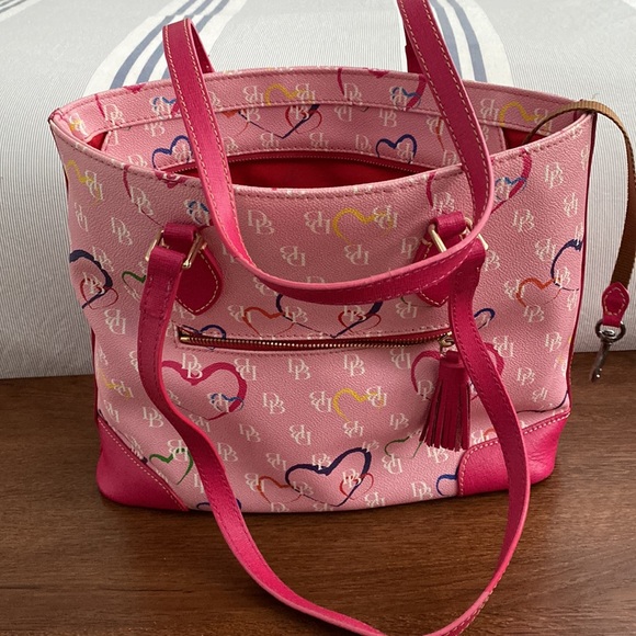 Dooney and Bourke purse - Picture 2 of 12